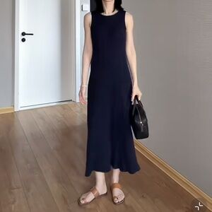 Uniqlo IDLF  Navy Knit Sleeveless Dress
